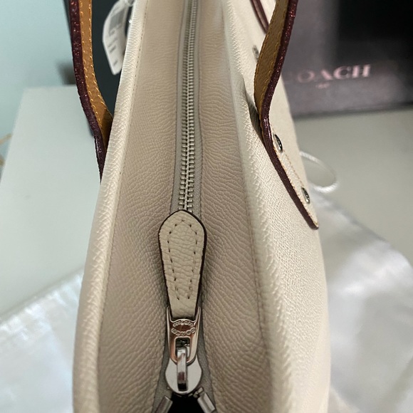 Disney X Coach limited Edition tote bag with Minnie Mouse motif - Picture 5 of 8